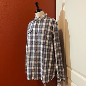 Fjallraven Men’s Singi Flannel Plaid Long Sleeve Button Down Wool Blend Shirt